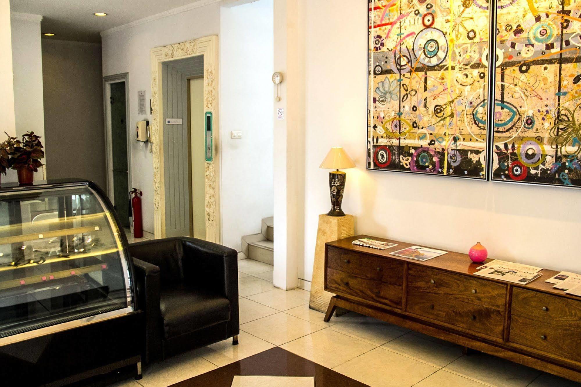 Sun Rise House Hotel Jakarta Luaran gambar