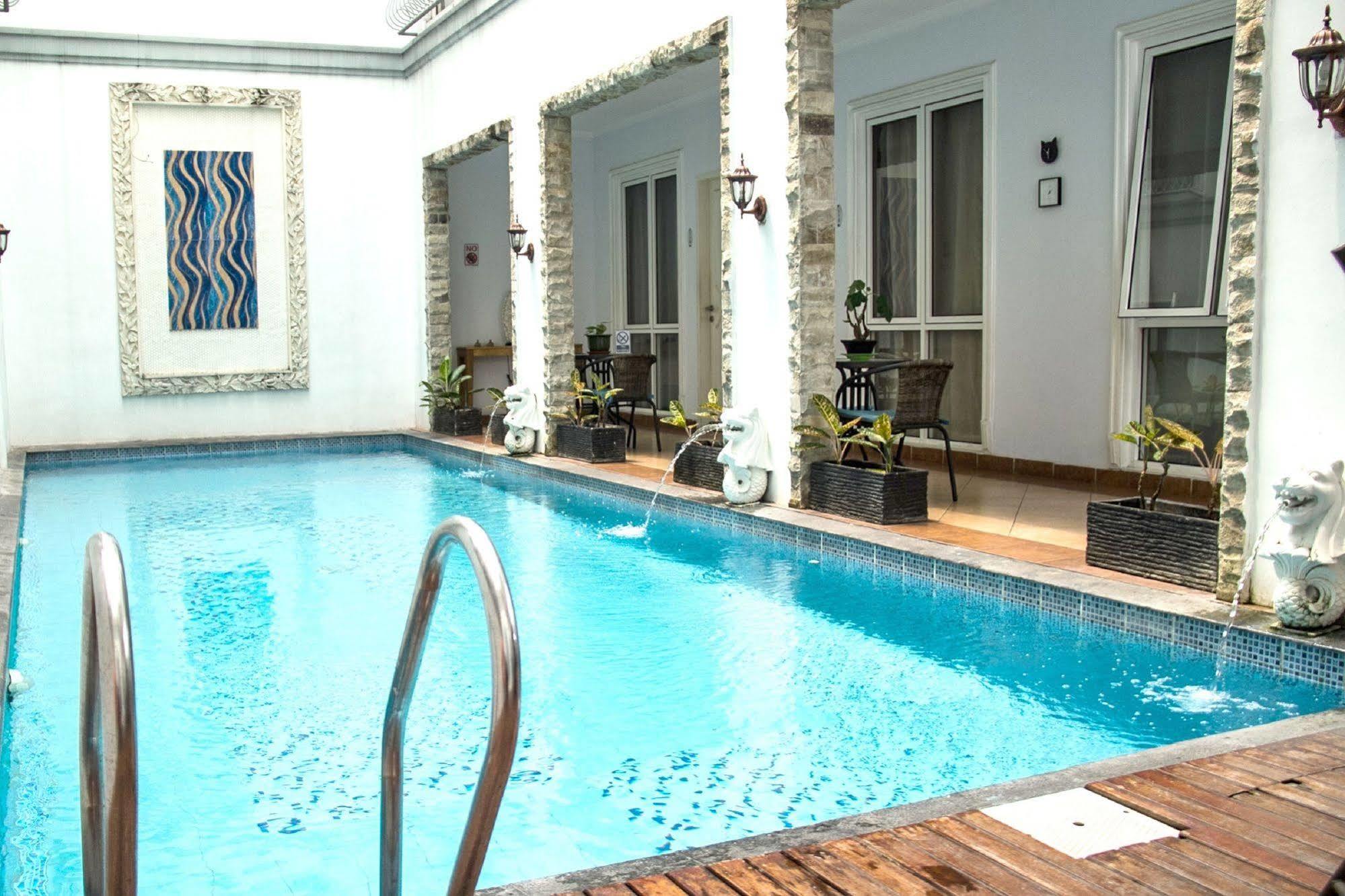 Sun Rise House Hotel Jakarta Luaran gambar